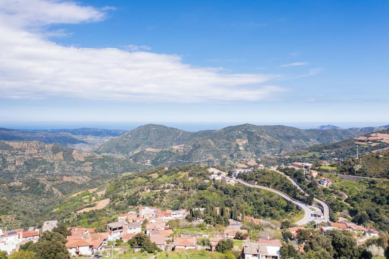 Casa Jerzu S'Essia De Su Santu Villa Exteriör bild